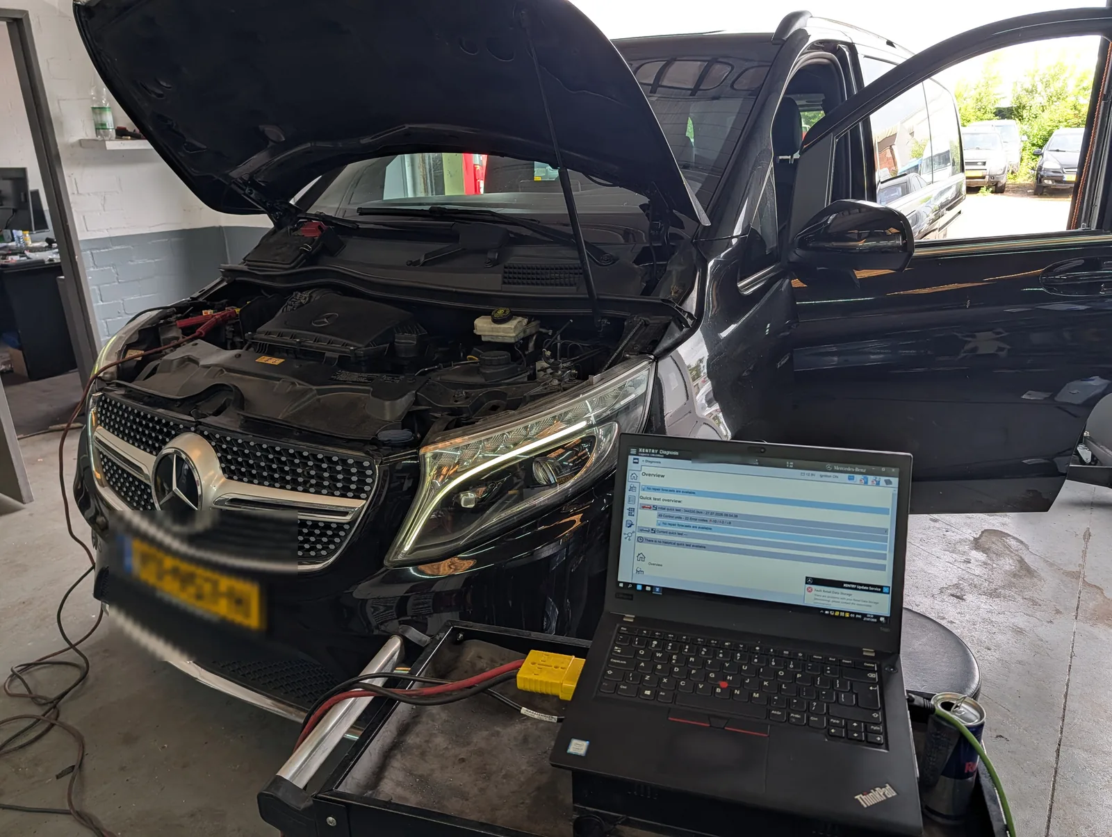 Fabrieksdiagnose aangesloten, met spanningsondersteuning voor een stabiele boordspanning